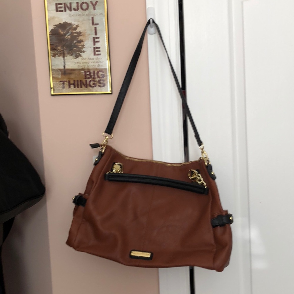 Steve Madden pocket book